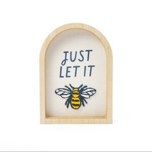 New Target Bullseye Playground Tufted Wall Decor Bee Design “Let it Bee” Spring